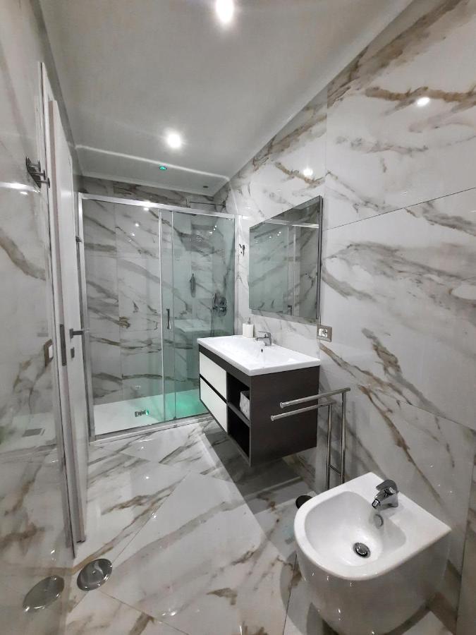 Re Ferdinando Apartment Неаполь Екстер'єр фото